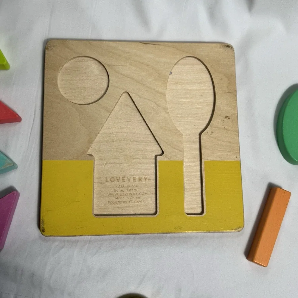 Lovevery Montessori Wooden Twist & Pivot Pattern Puzzle Toy Babies And Toddler